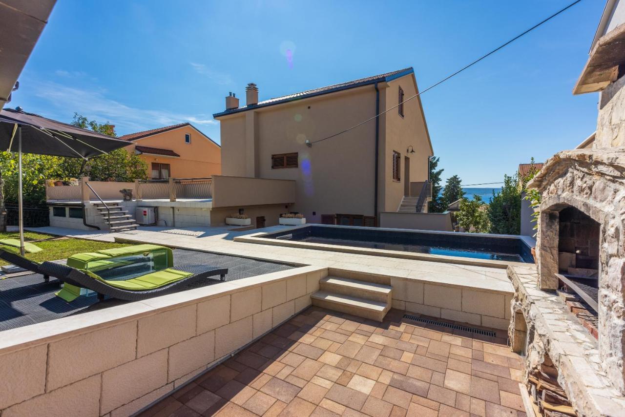 Apartmani Anita Dramalj Exterior foto