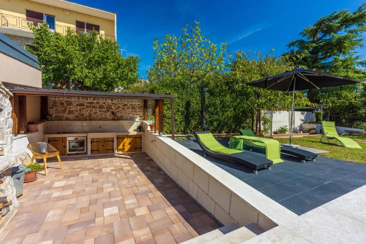 Apartmani Anita Dramalj Exterior foto